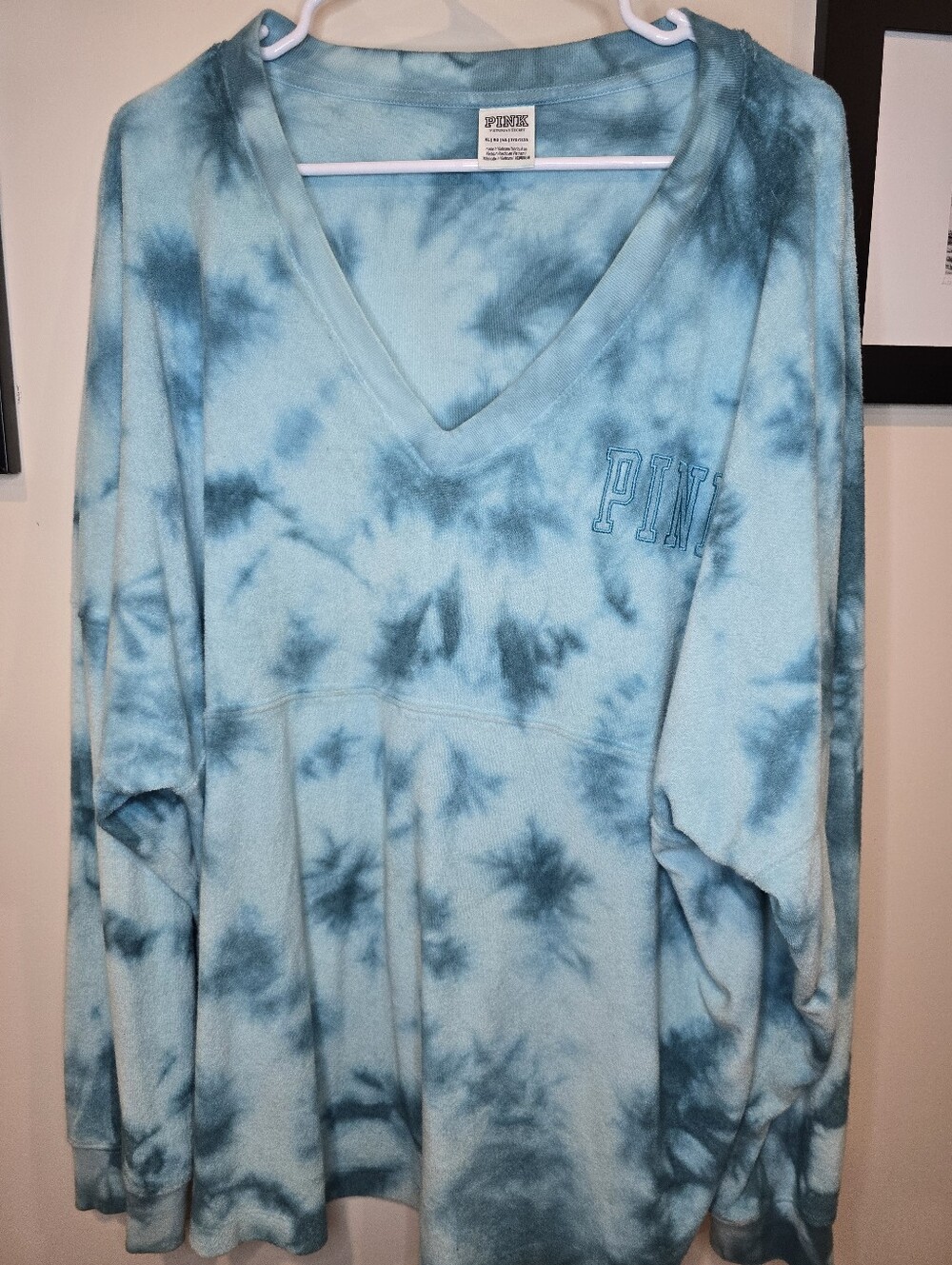PINK Victoria's Secret Light Blue and Teal Tie-Dye V-Neck Sweater